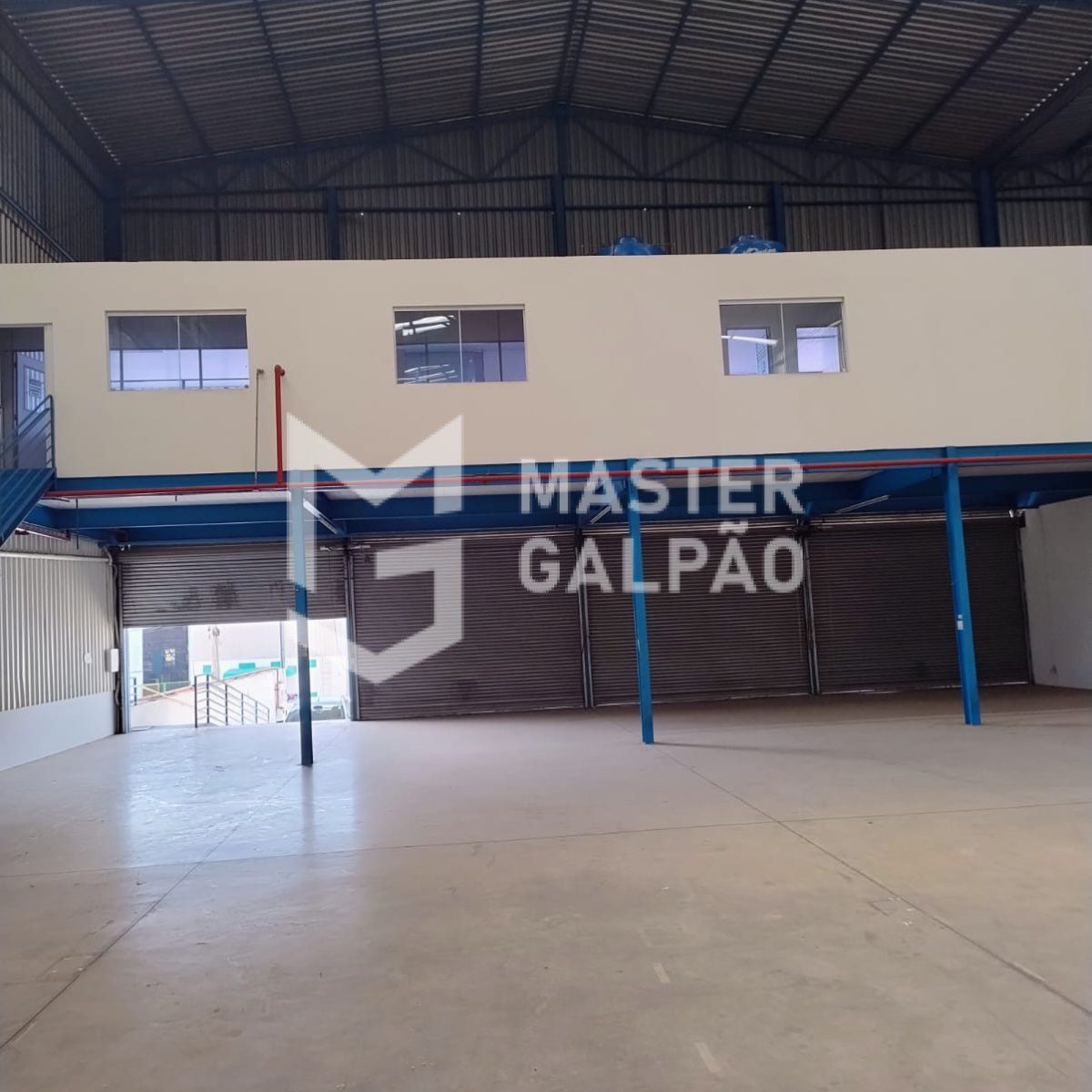 Galpão de 1.260m² com Docas Eletrônicas
