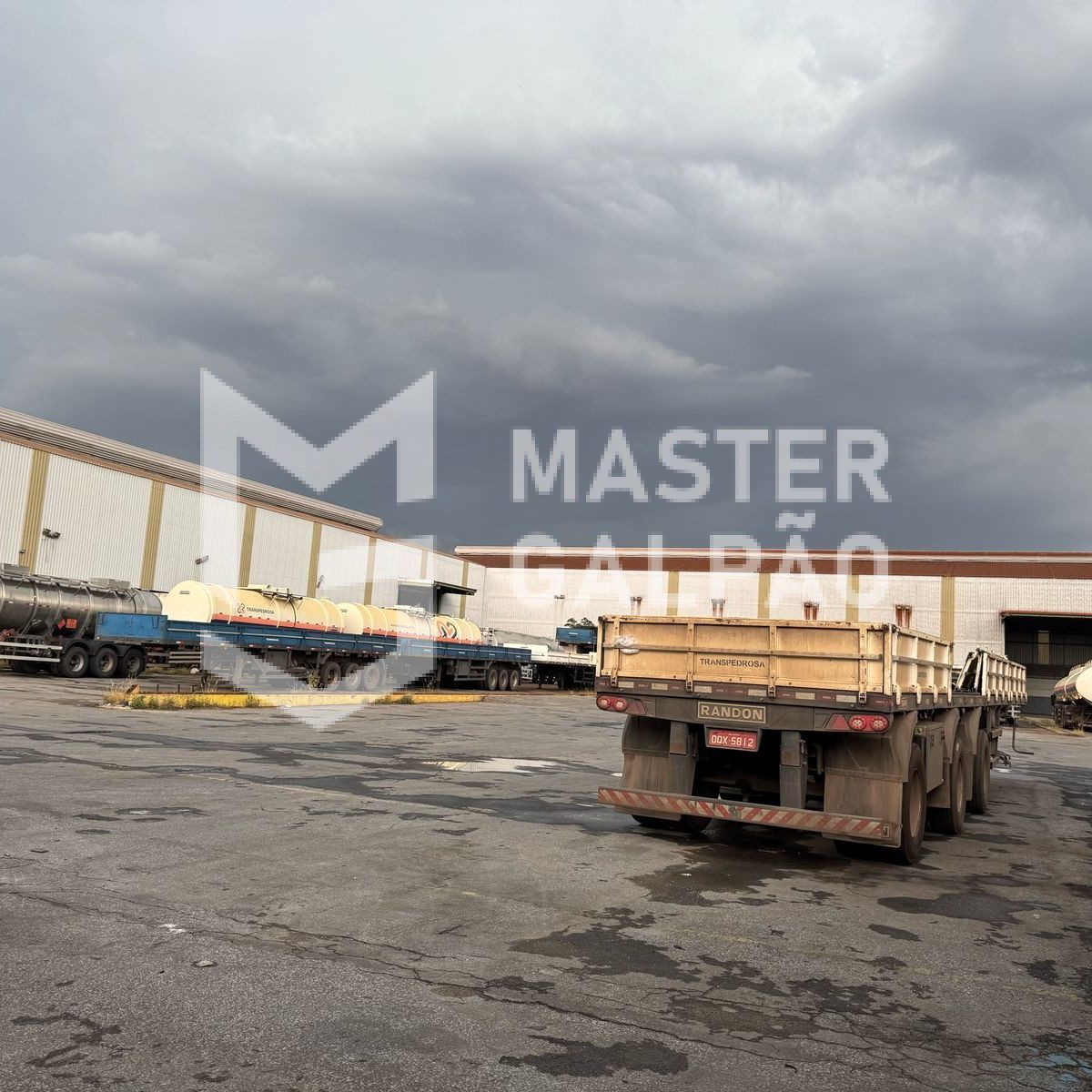 Galpão Industrial de 3.500m² com Pátio de 7.000m²