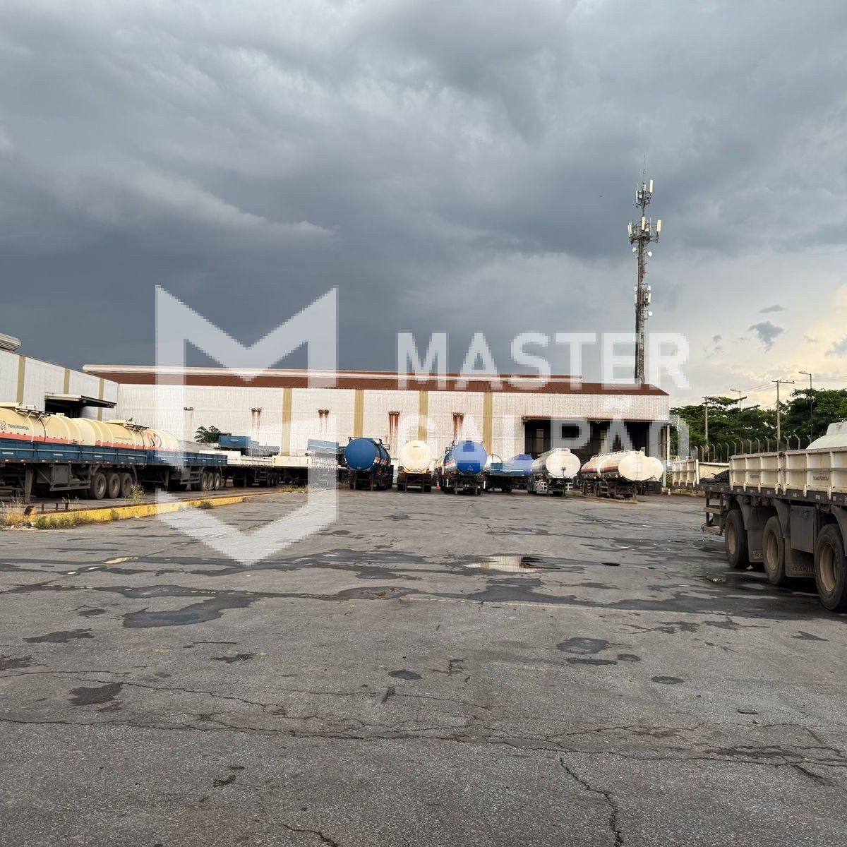 Galpão Industrial de 3.500m² com Pátio de 7.000m²