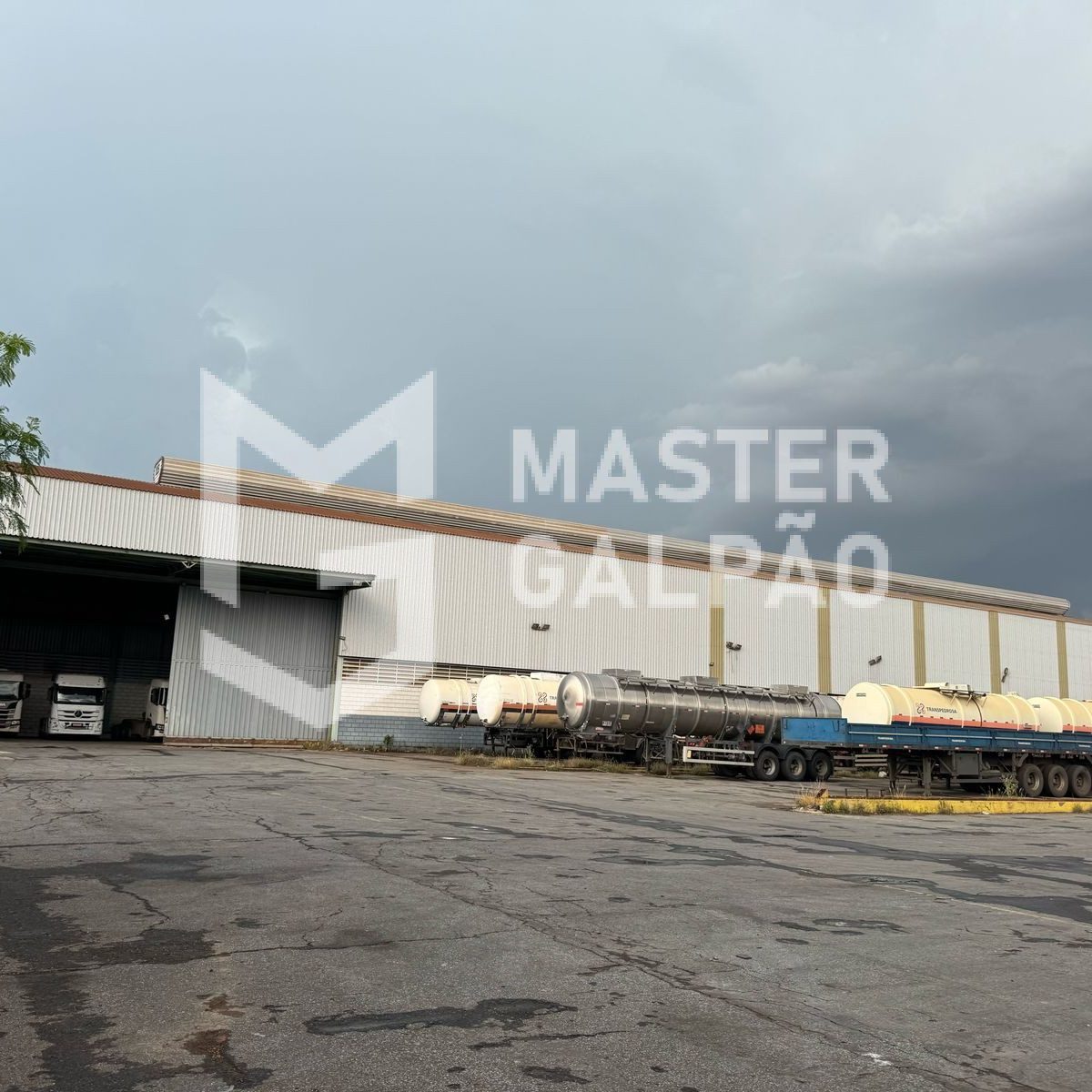 Galpão Industrial de 3.500m² com Pátio de 7.000m²