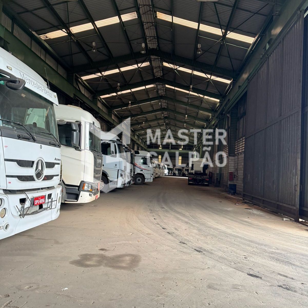 Galpão Industrial de 3.500m² com Pátio de 7.000m²
