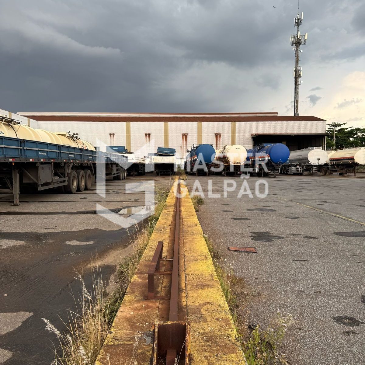 Galpão Industrial de 3.500m² com Pátio de 7.000m²