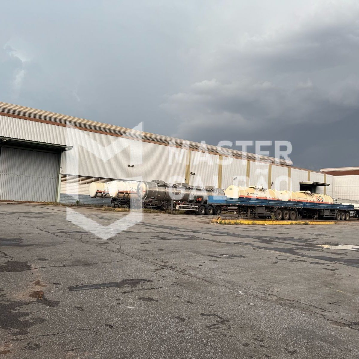 Galpão Industrial de 3.500m² com Pátio de 7.000m²