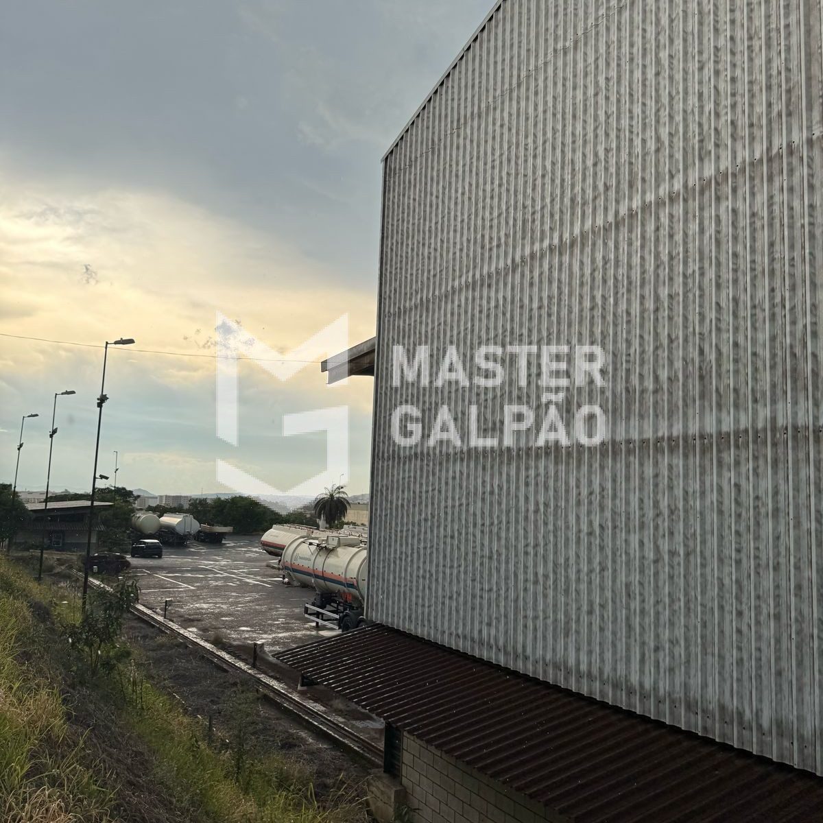 Galpão Industrial de 3.500m² com Pátio de 7.000m²