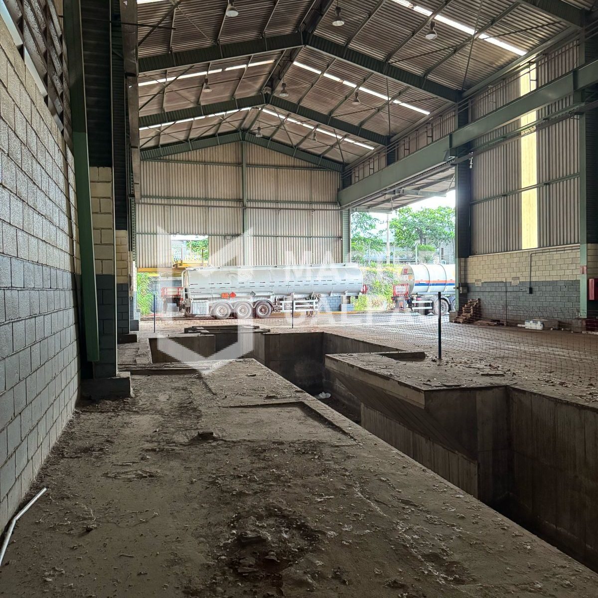 Galpão Industrial de 3.500m² com Pátio de 7.000m²