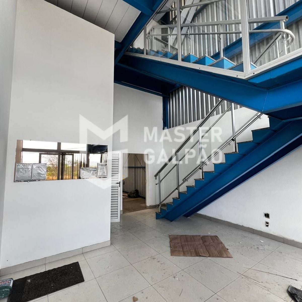 Galpão de 4.200m² para Locação – Condomínio Fechado
