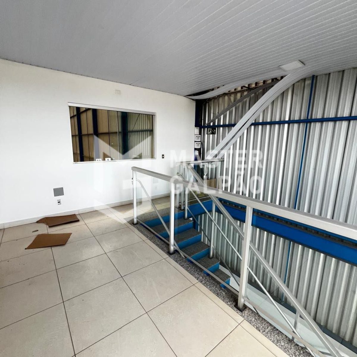 Galpão de 4.200m² para Locação – Condomínio Fechado