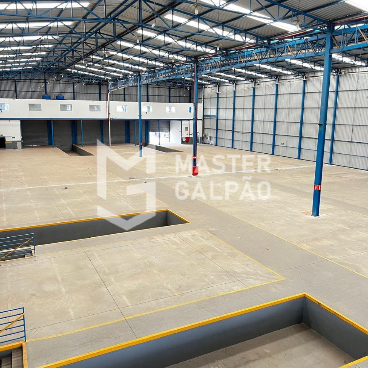 Galpão de 4.200m² para Locação – Condomínio Fechado