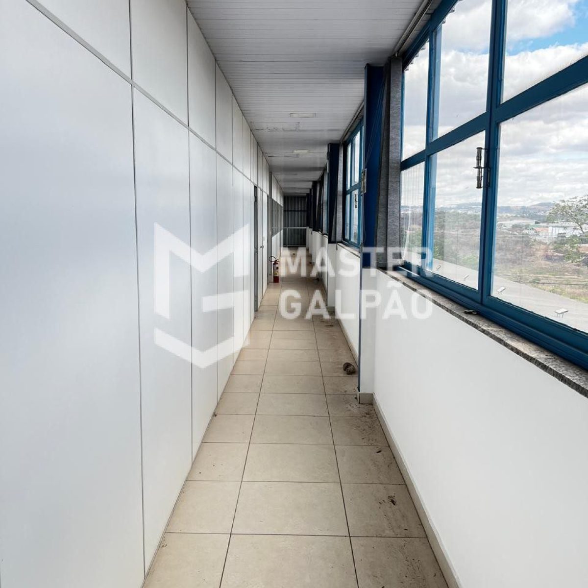 Galpão de 4.200m² para Locação – Condomínio Fechado