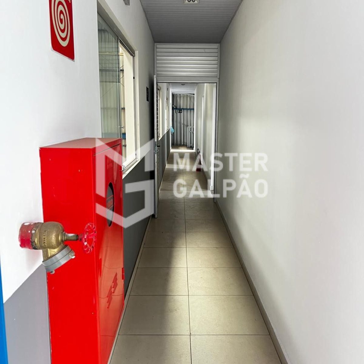 Galpão de 4.200m² para Locação – Condomínio Fechado