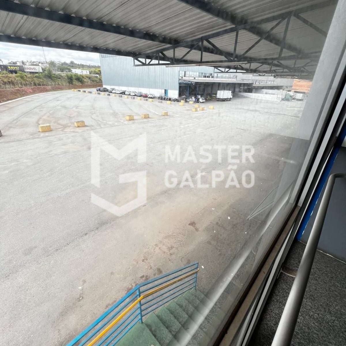 Galpão de 4.200m² para Locação – Condomínio Fechado