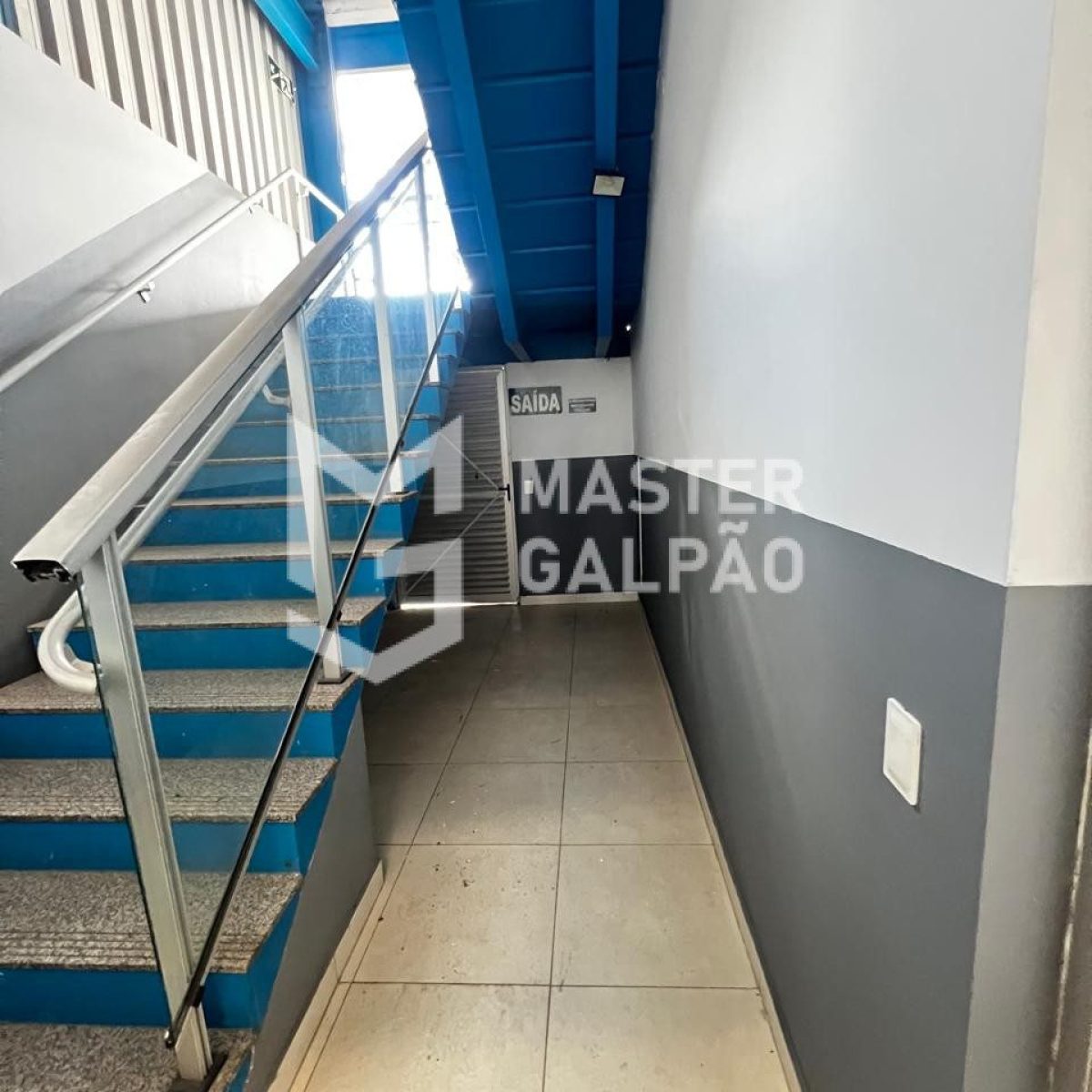 Galpão de 4.200m² para Locação – Condomínio Fechado