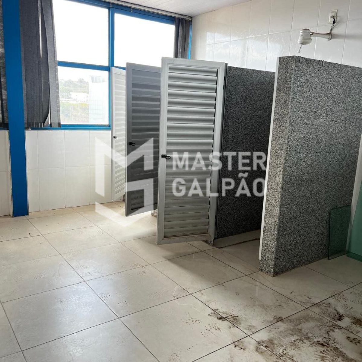 Galpão de 4.200m² para Locação – Condomínio Fechado