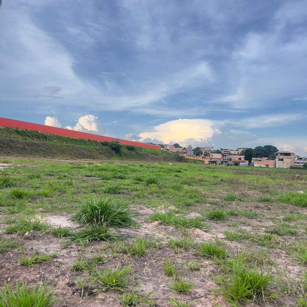 Terreno Industrial de 15.800m² à Venda