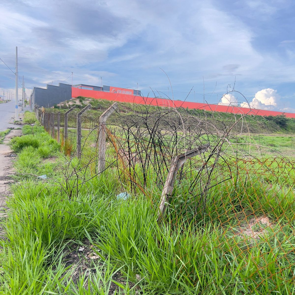 Terreno Industrial de 15.800m² à Venda