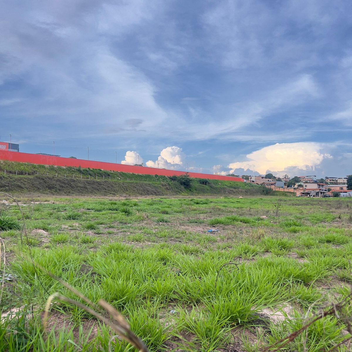 Terreno Industrial de 15.800m² à Venda