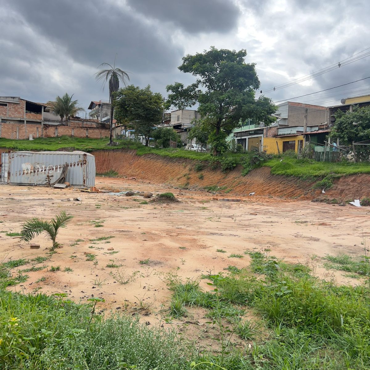 Lote de 440m² às Margens da BR-381