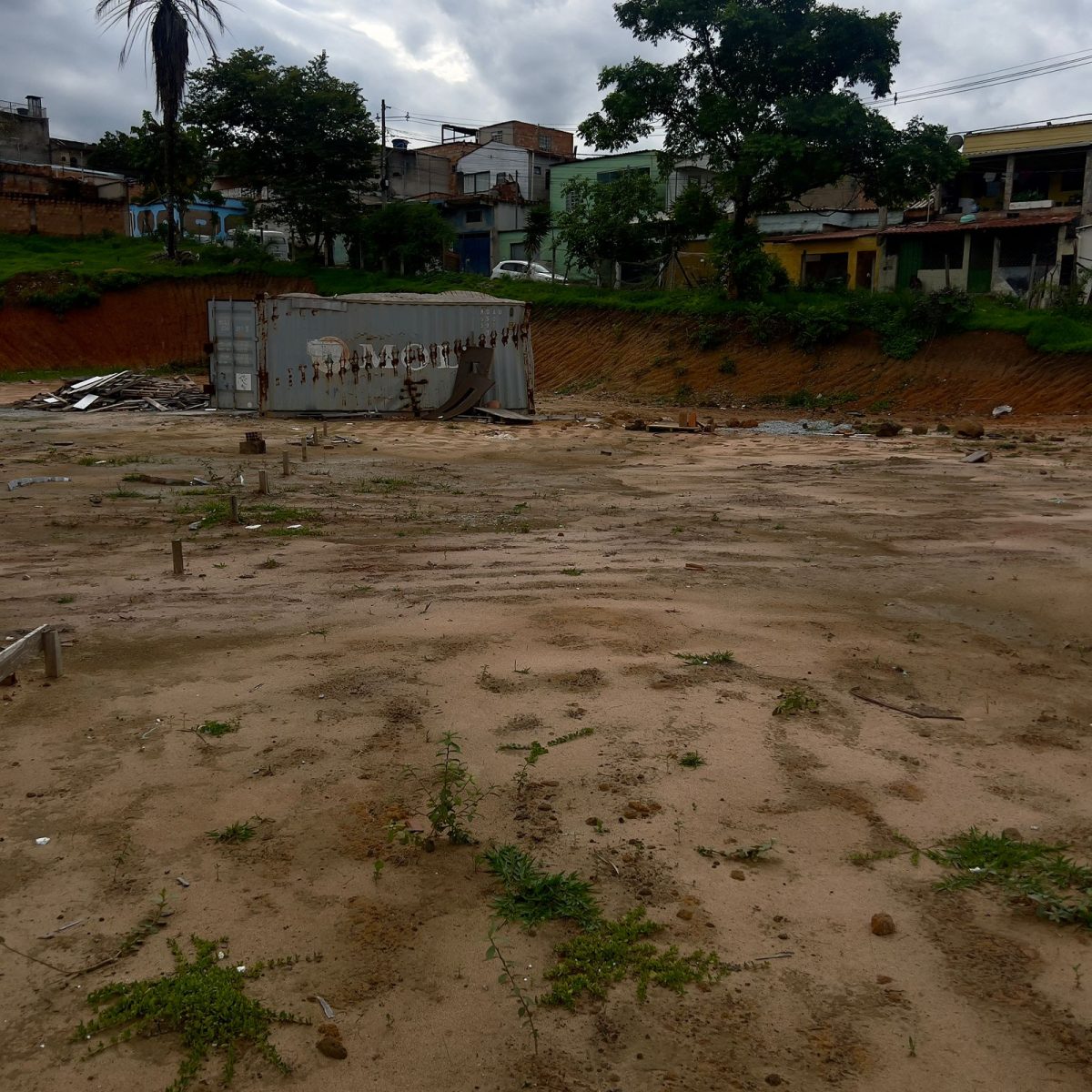 Lote de 440m² às Margens da BR-381