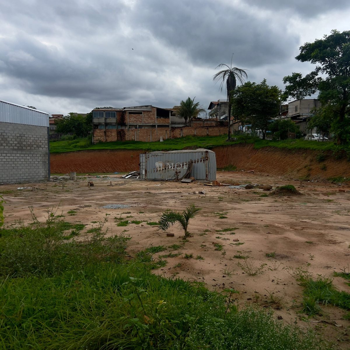 Lote de 440m² às Margens da BR-381