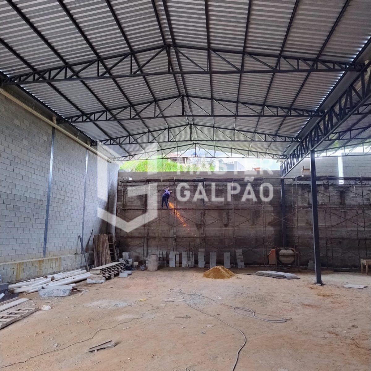 Galpão de 660m² | Arvoredo 2ª Seção - Contagem/MG