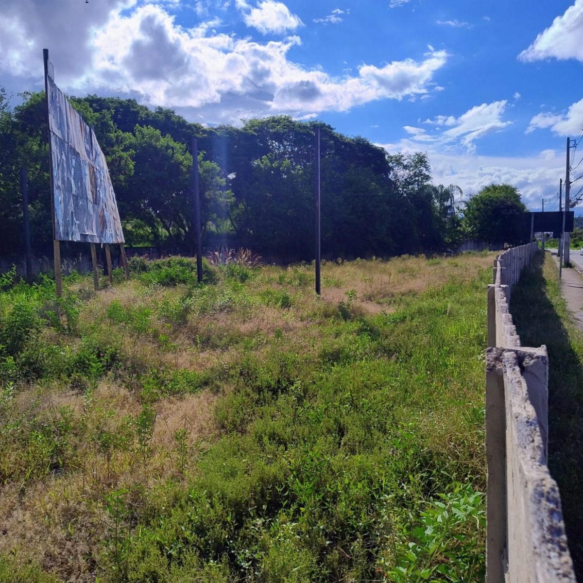 Terreno de 4.938m² em Frente ao SESI