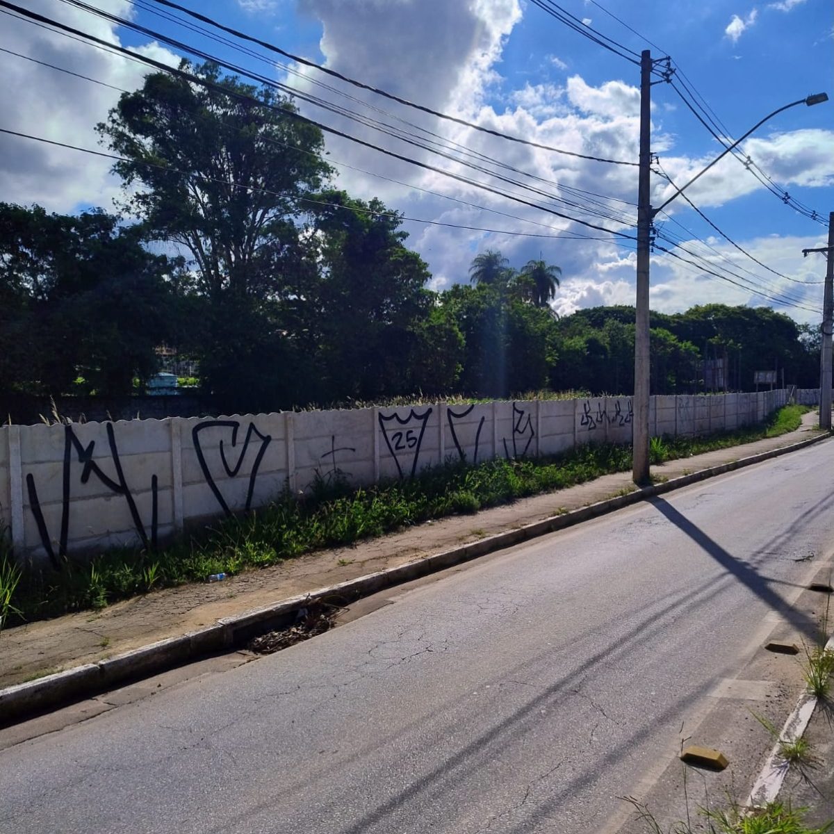 Terreno de 4.938m² em Frente ao SESI