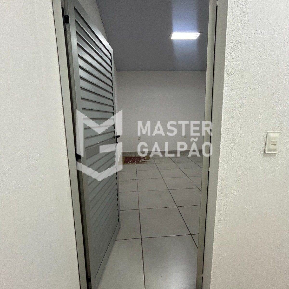 Galpão de 360m² para Alugar
