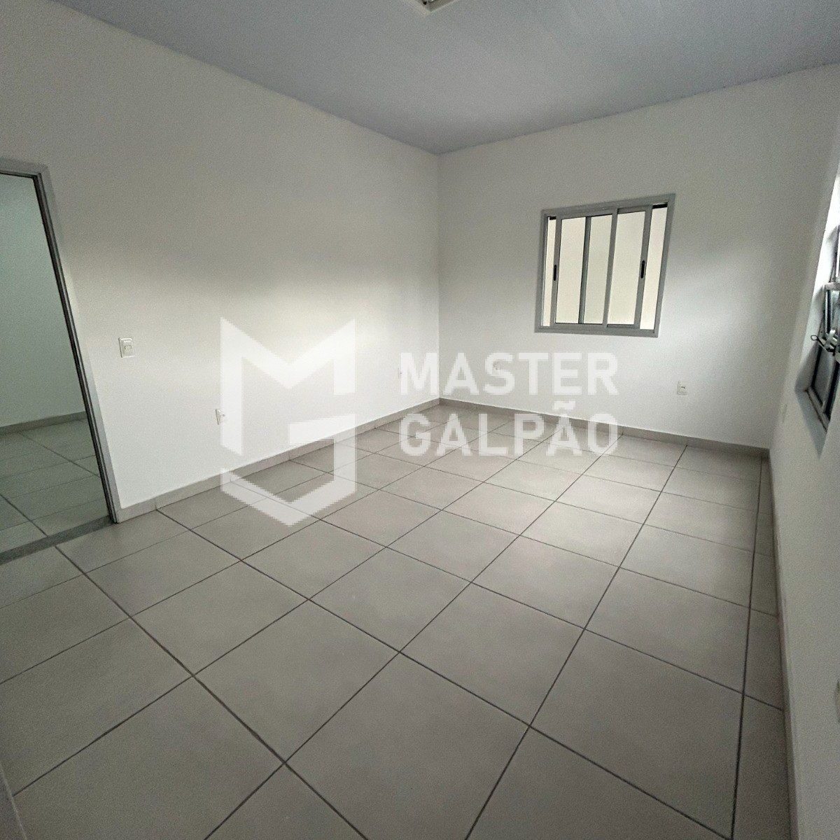 Galpão de 360m² para Alugar