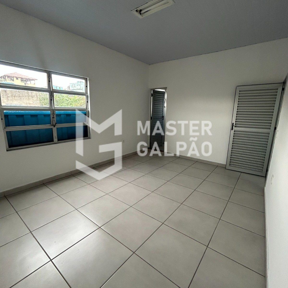 Galpão de 360m² para Alugar
