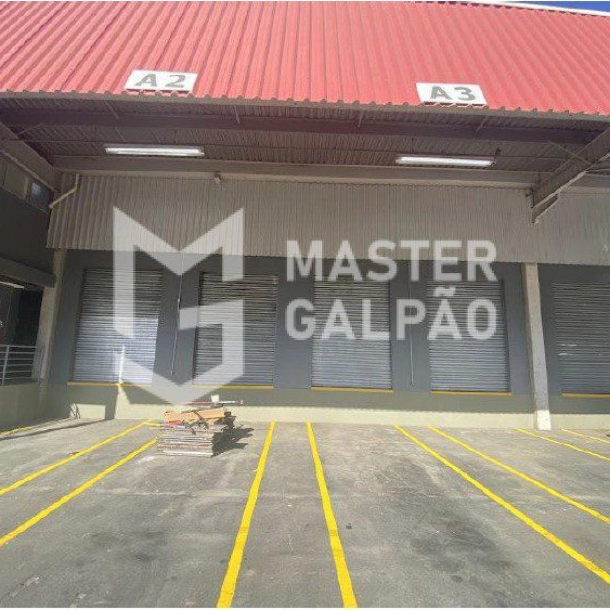 Oportunidade: Galpão com Docas
