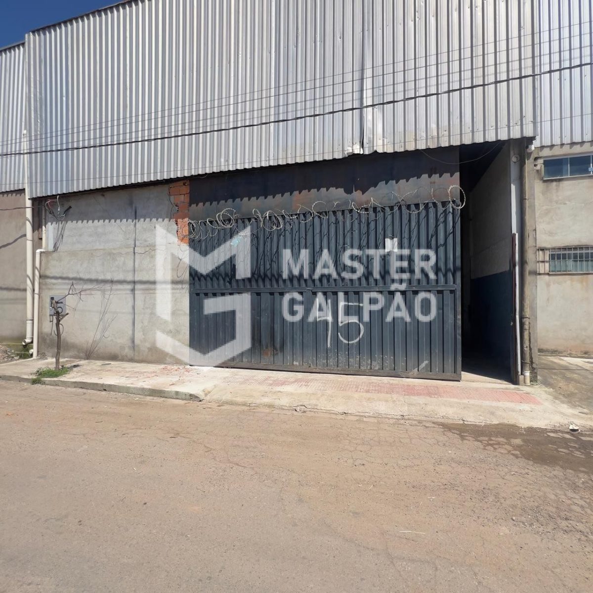 Galpão Industrial com Loja na Frente