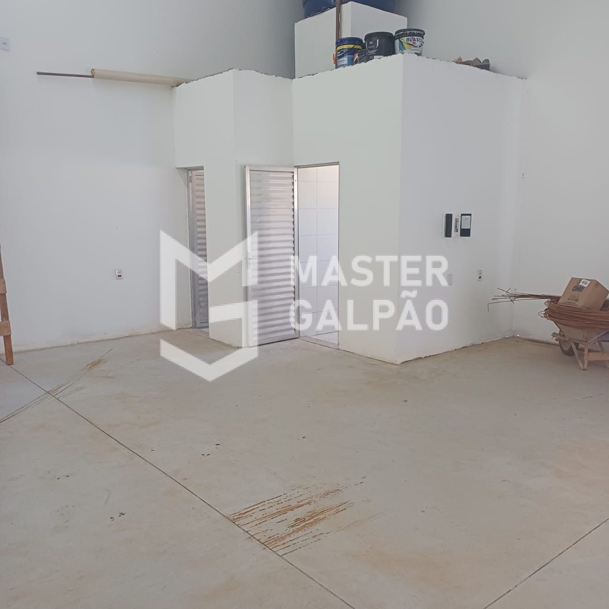 Galpão Novo de 300m² para Alugar