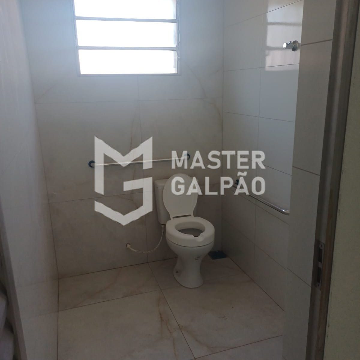 Galpão Novo de 300m² para Alugar