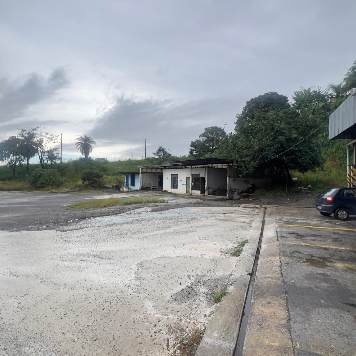 Área Comercial no Anel Rodoviário