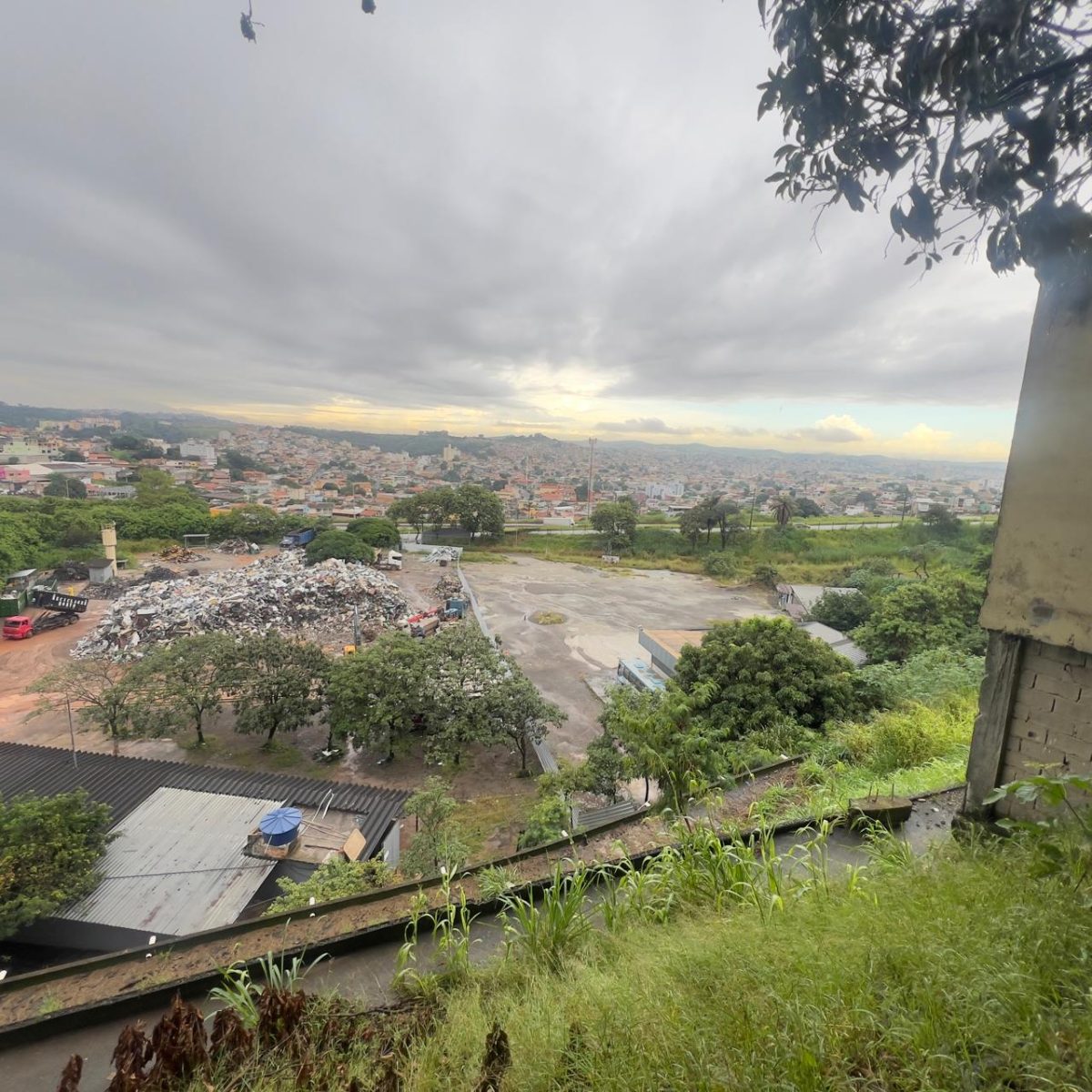 Área Comercial no Anel Rodoviário