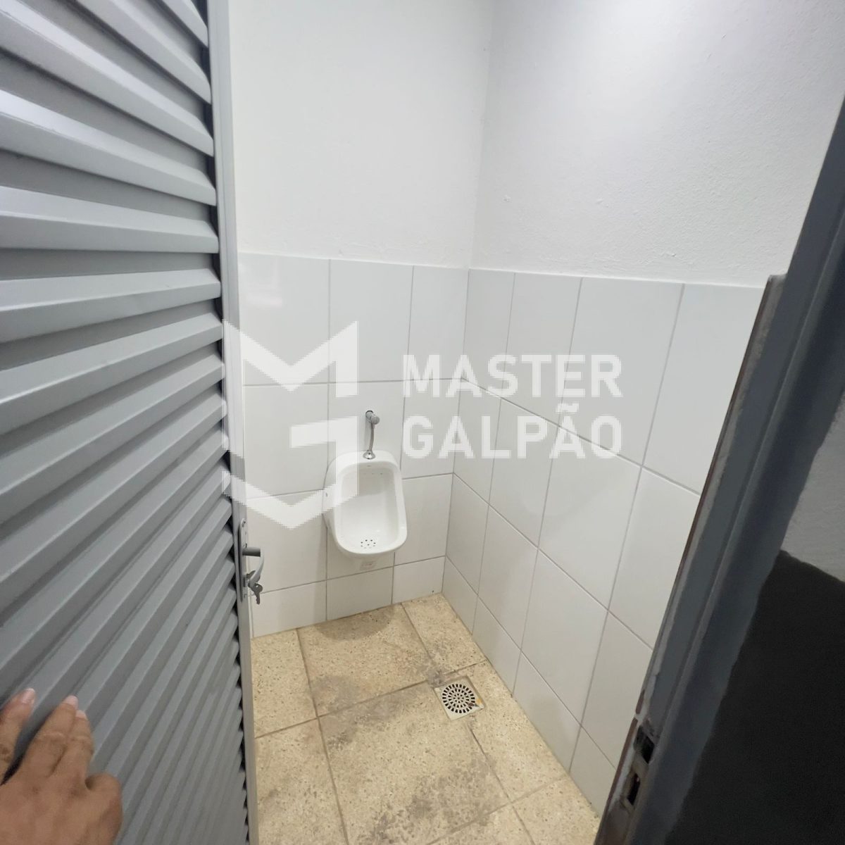 Galpão Comercial – 900m²