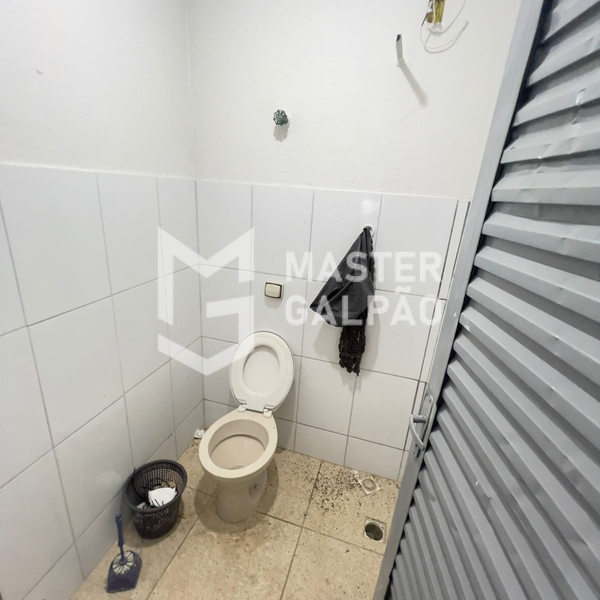 Galpão Comercial – 900m²