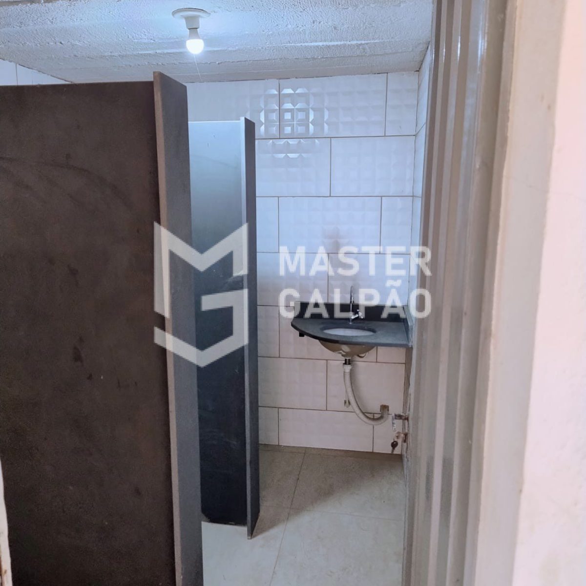 Galpão para Aluguel – 900m²