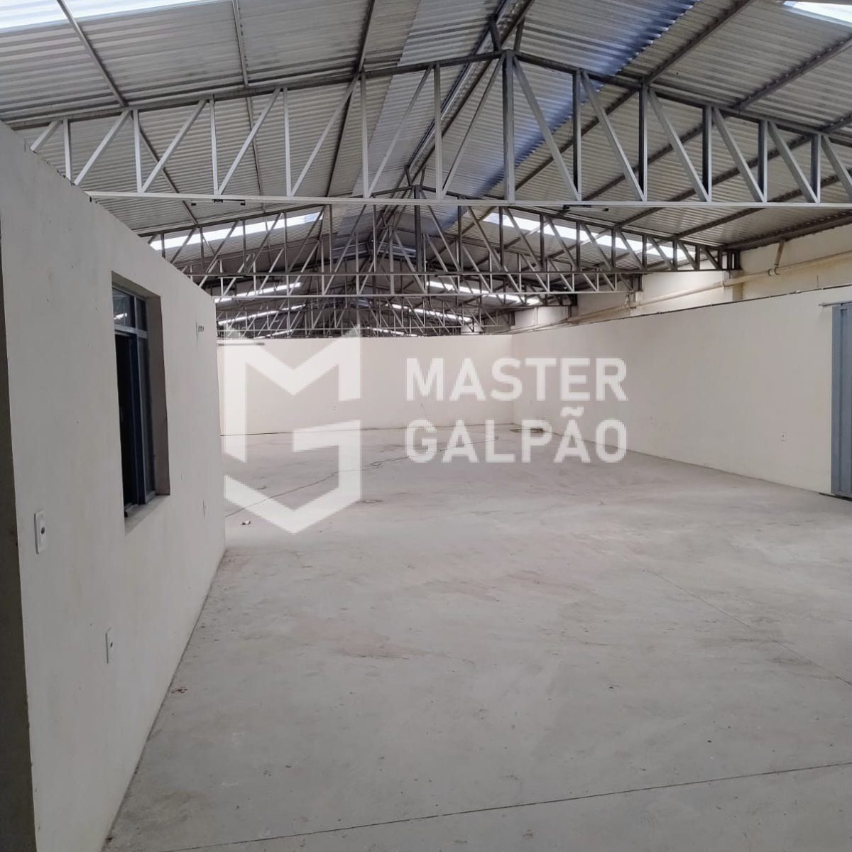 Galpão para Aluguel – 900m²