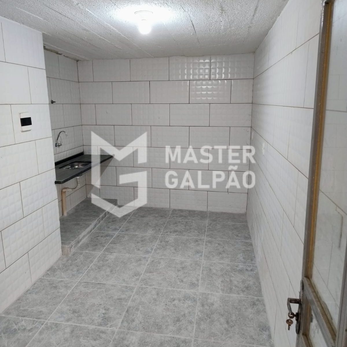 Galpão para Aluguel – 900m²