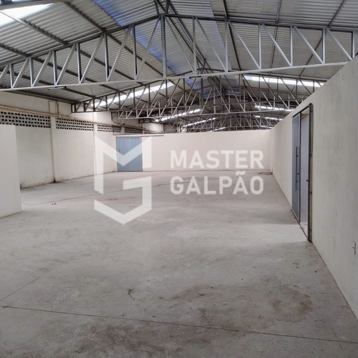 Galpão para Aluguel – 900m²