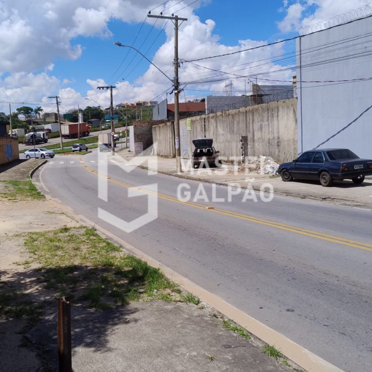 Galpão para Aluguel – 900m²
