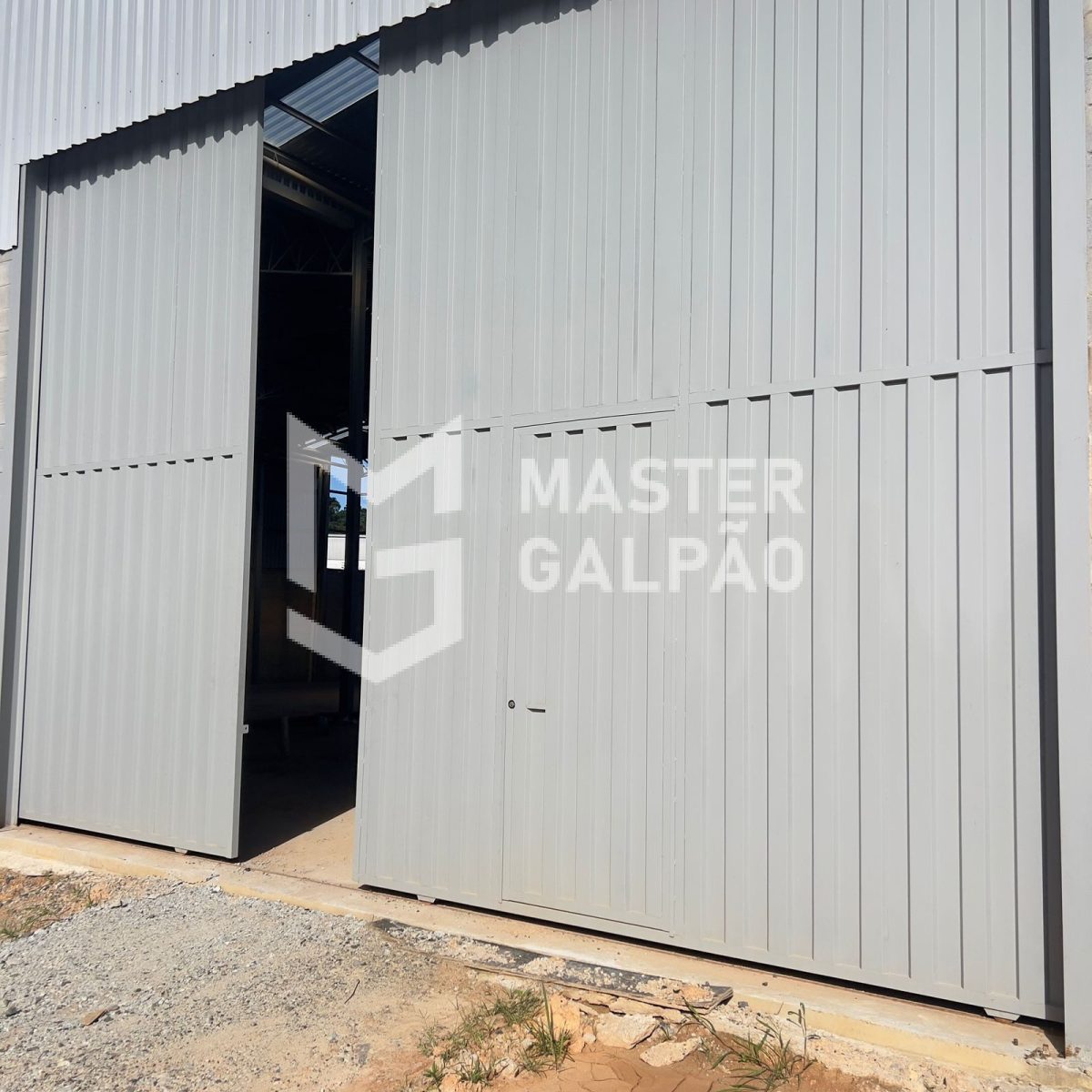 Galpão Industrial com Pé-direito 8m