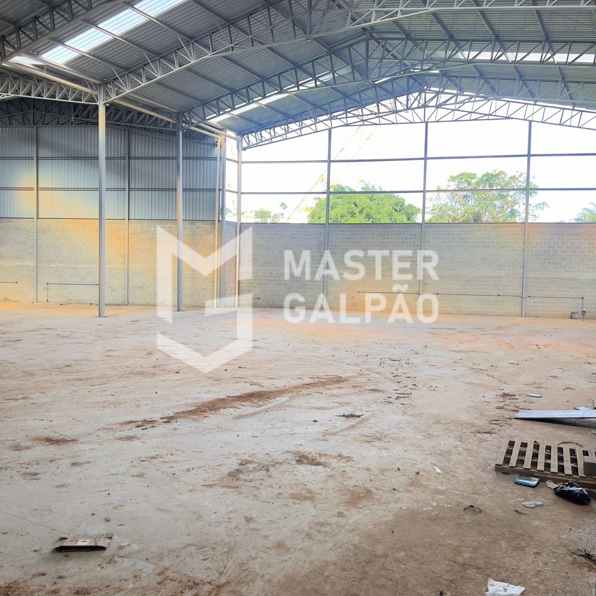 Galpão Industrial com Pé-direito 8m