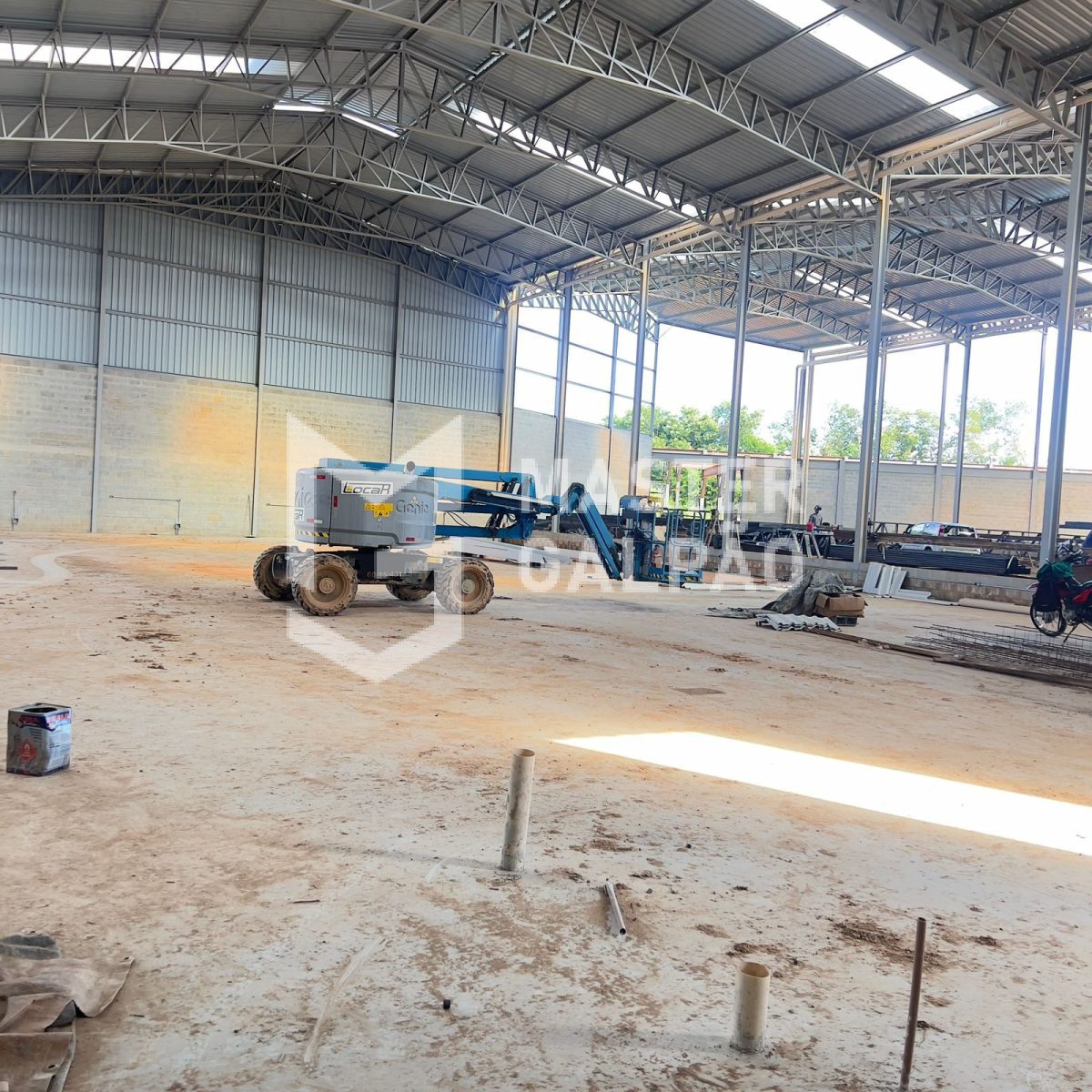 Galpão Industrial com Pé-direito 8m