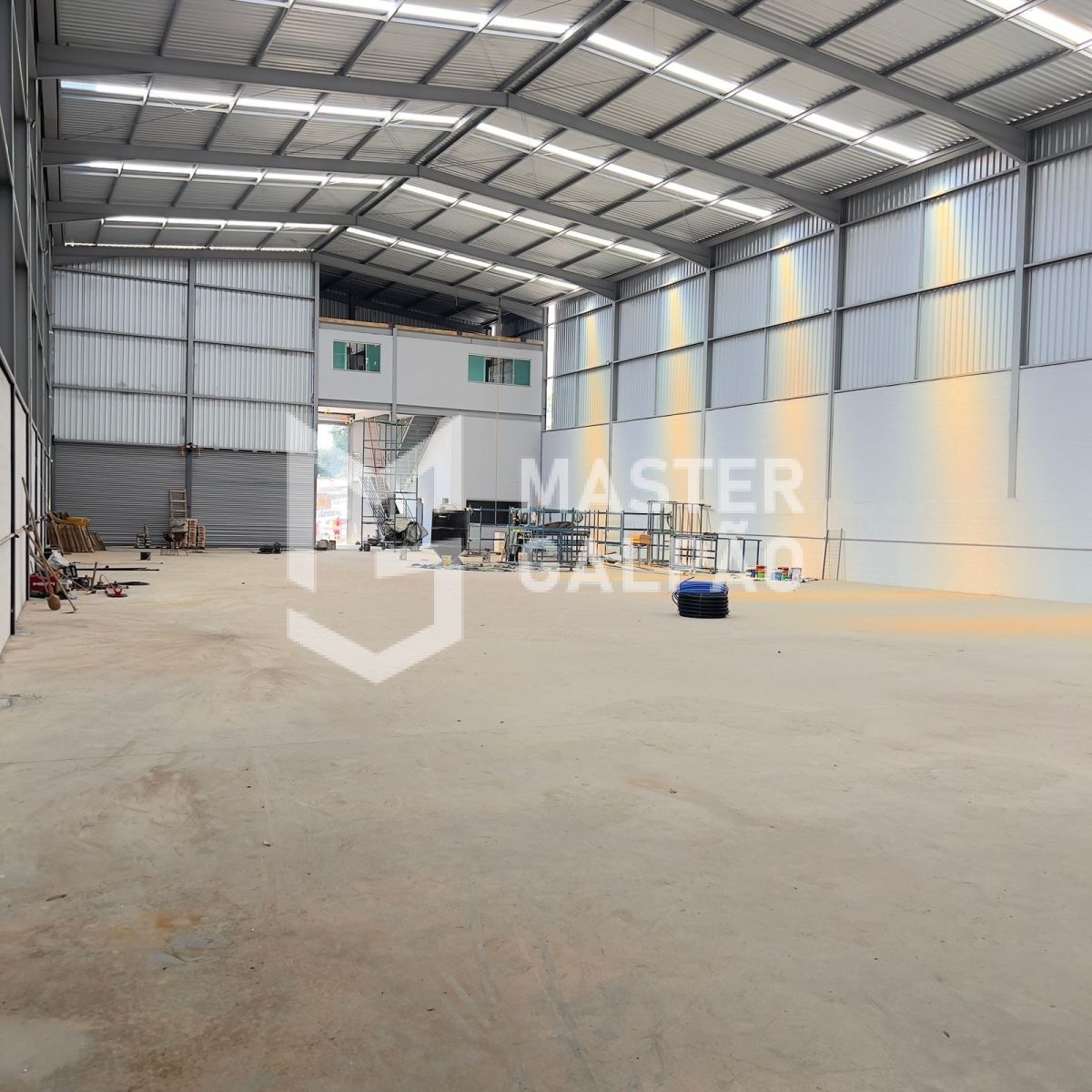 Galpão – 1.432m² com 2 docas Distrito Industrial Bandeirinhas – Betim/MG