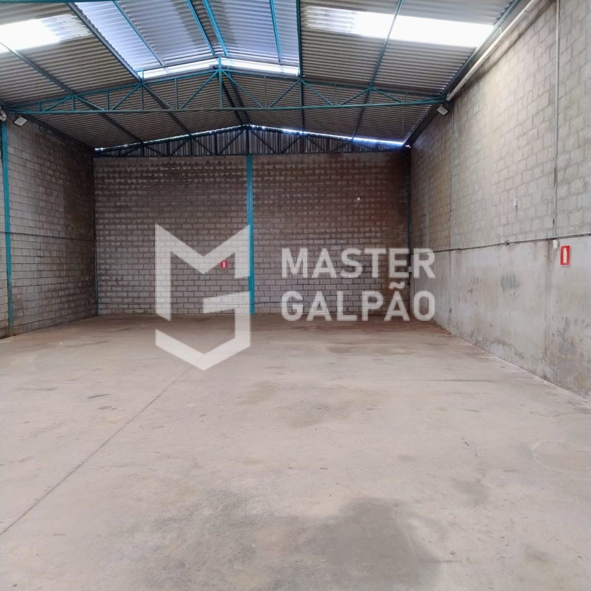 Galpão de 360m² | Jardim Industrial – Contagem/MG