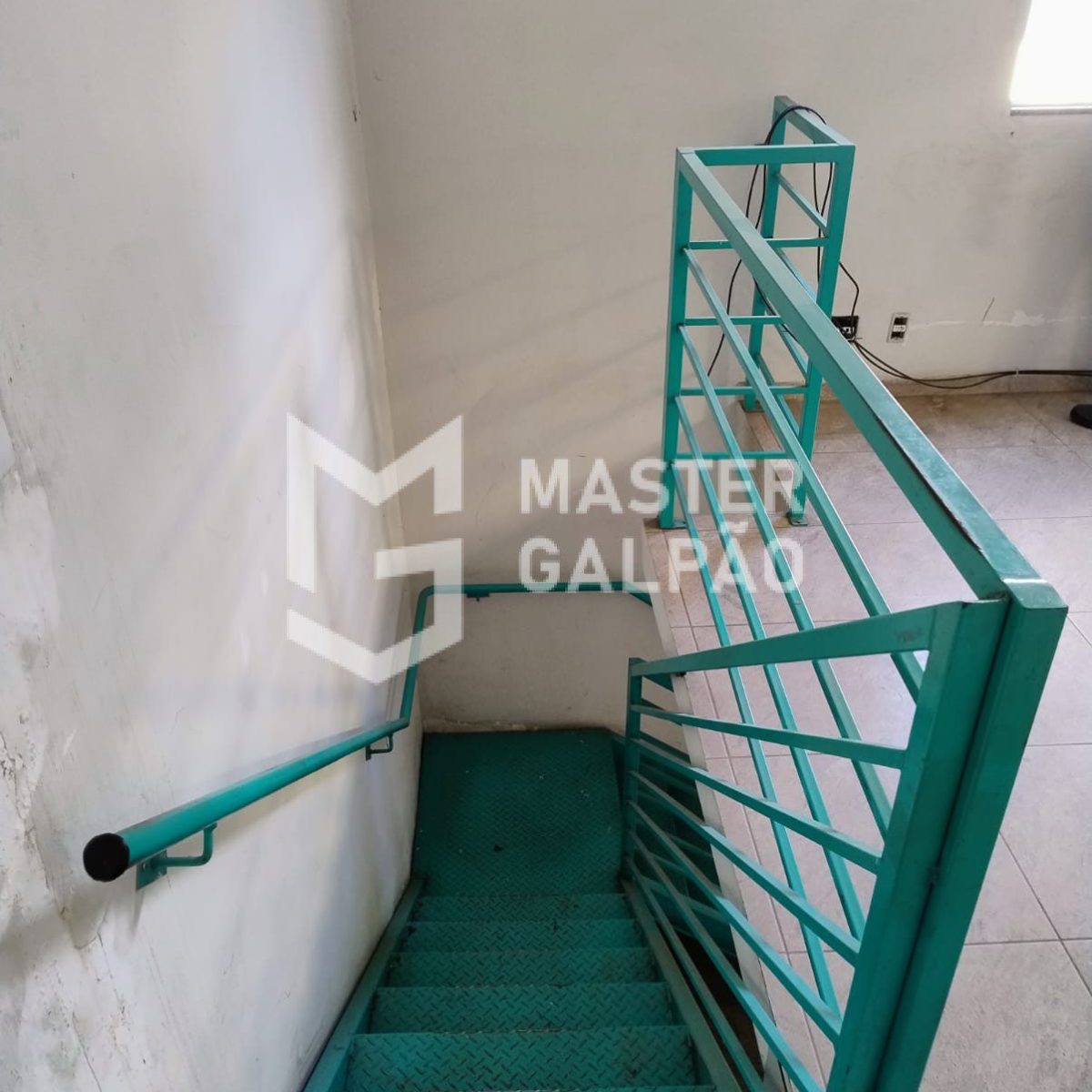 Galpão de 360m² | Jardim Industrial – Contagem/MG