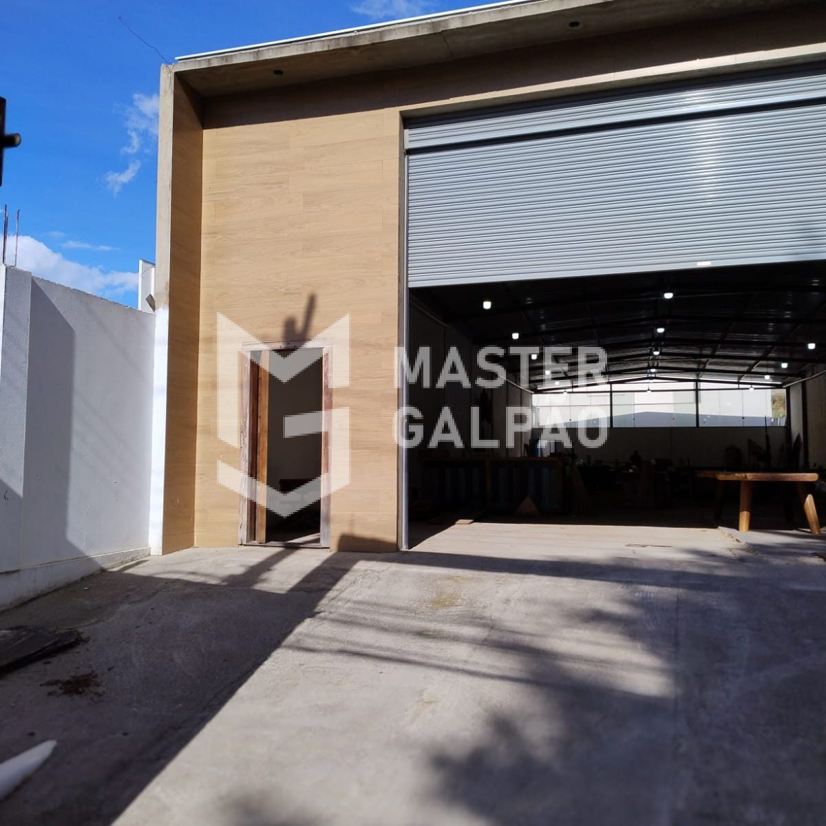 Galpão Comercial 400m² | Horto – Betim/MG