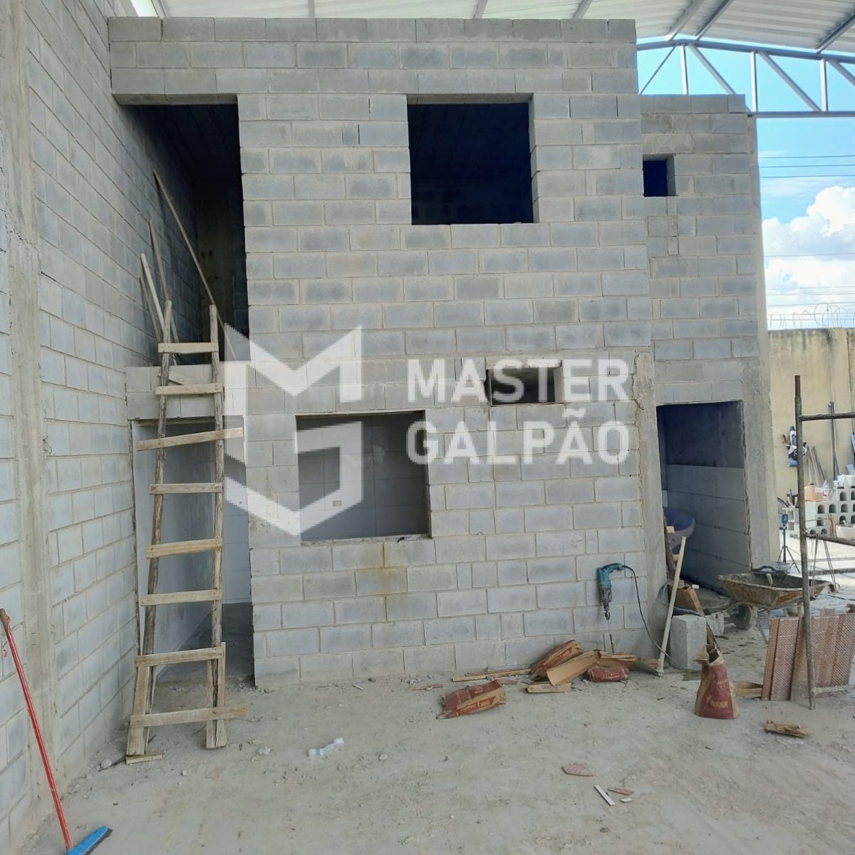 Galpão Comercial 890m² | Petrolândia – Contagem/MG